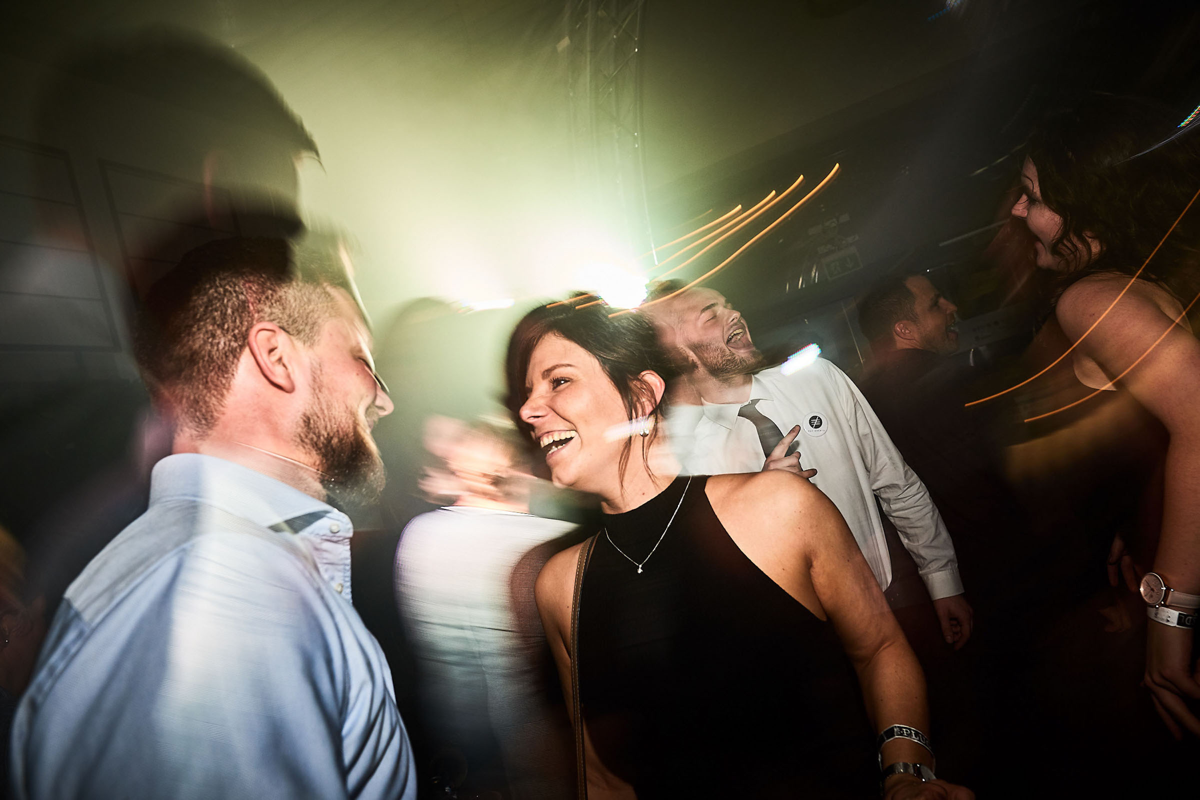 DJane | DJ | Hannover | Glitzerplatte | Gesang | Sängerin | Club | Wedding | Hochzeit | Party | Event | Messe | Charity | Gala | Buchen | Mieten